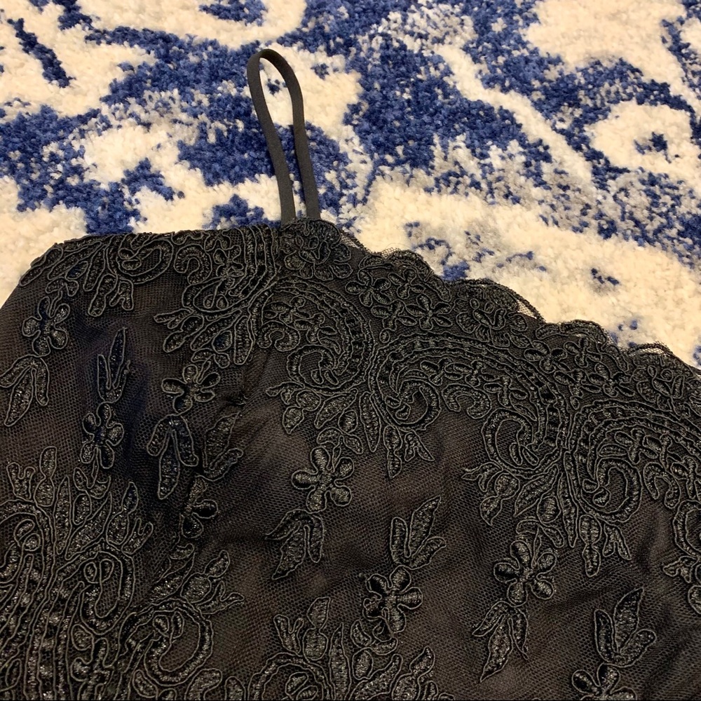 🖤2/$20🖤Black Lace Strappy Crop Top